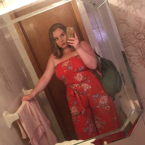 Meet your Posher, Jessica - Picture 5 of 8